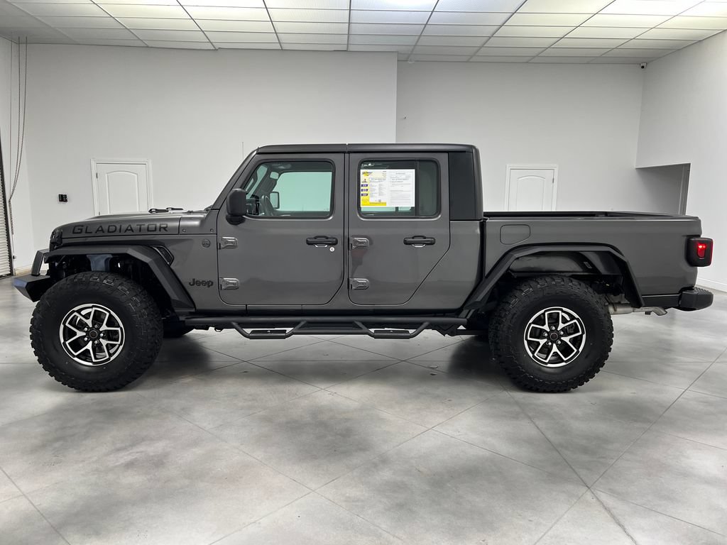 Used 2023 Jeep Gladiator Sport w/ Trailer Tow Package AWD/4WD image 5