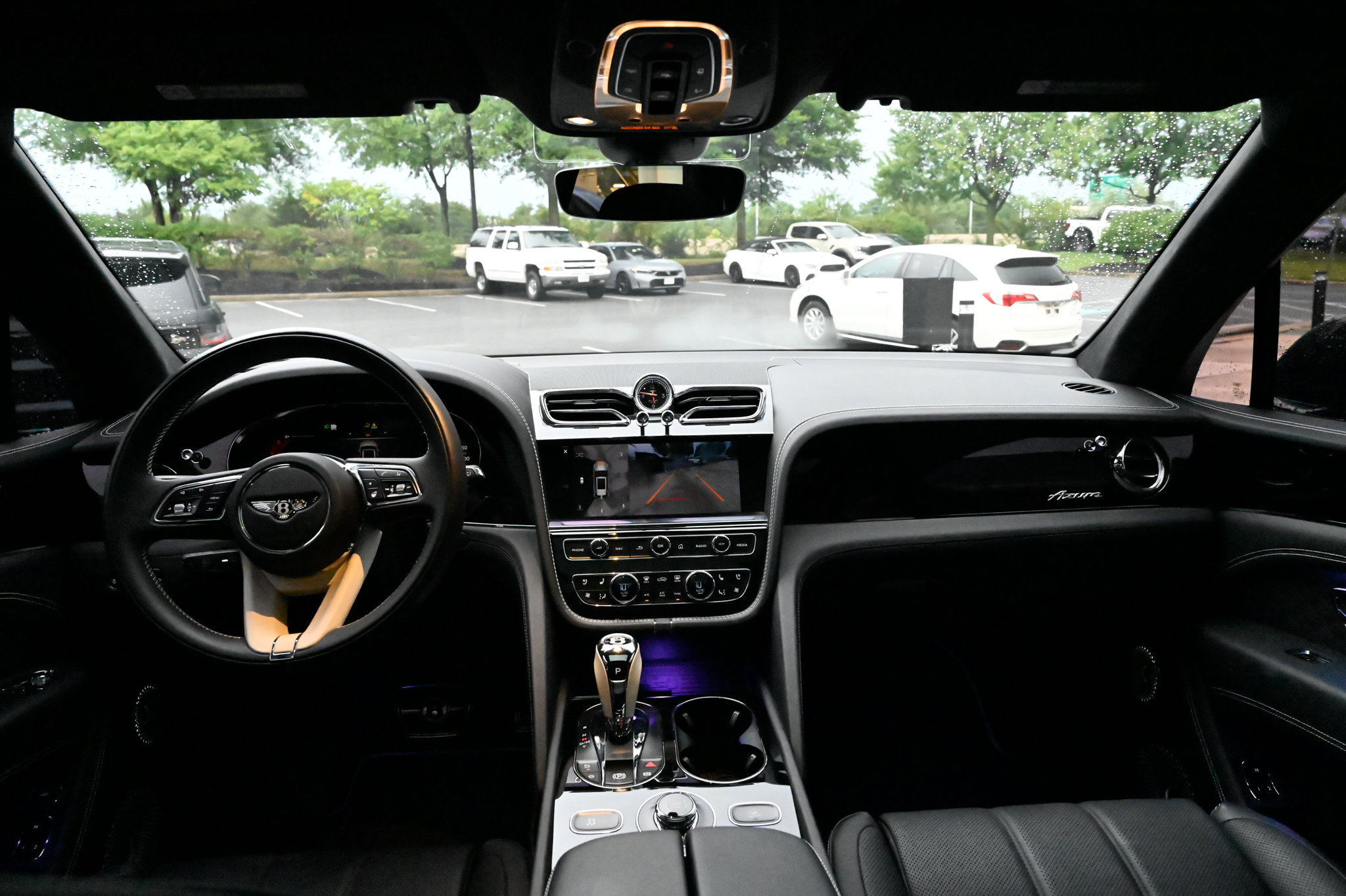 Used 2025 Bentley Bentayga AWD/4WD image 43