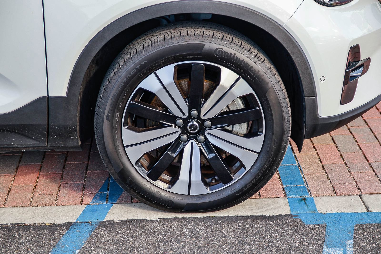 Used 2023 Volvo C40 P8 Recharge Plus image 11