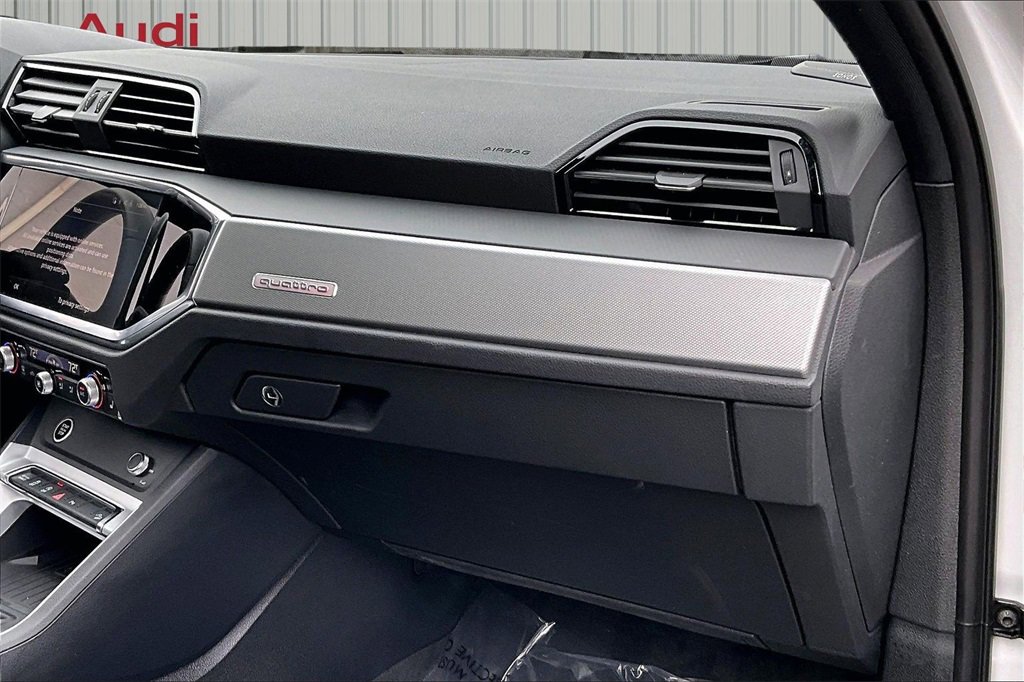 Used 2025 Audi Q3 2.0T Premium Plus w/ Premium Plus Package image 26
