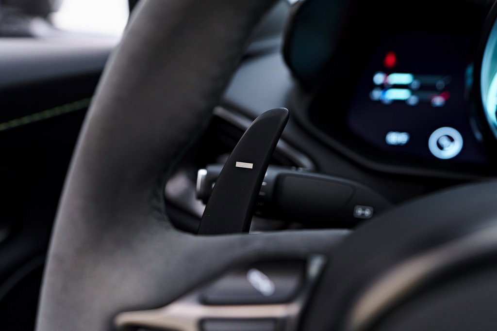 Used 2023 Aston Martin V8 Vantage Roadster image 57