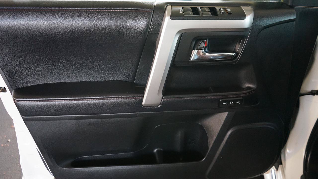 Used 2019 Toyota 4Runner Limited AWD/4WD image 9
