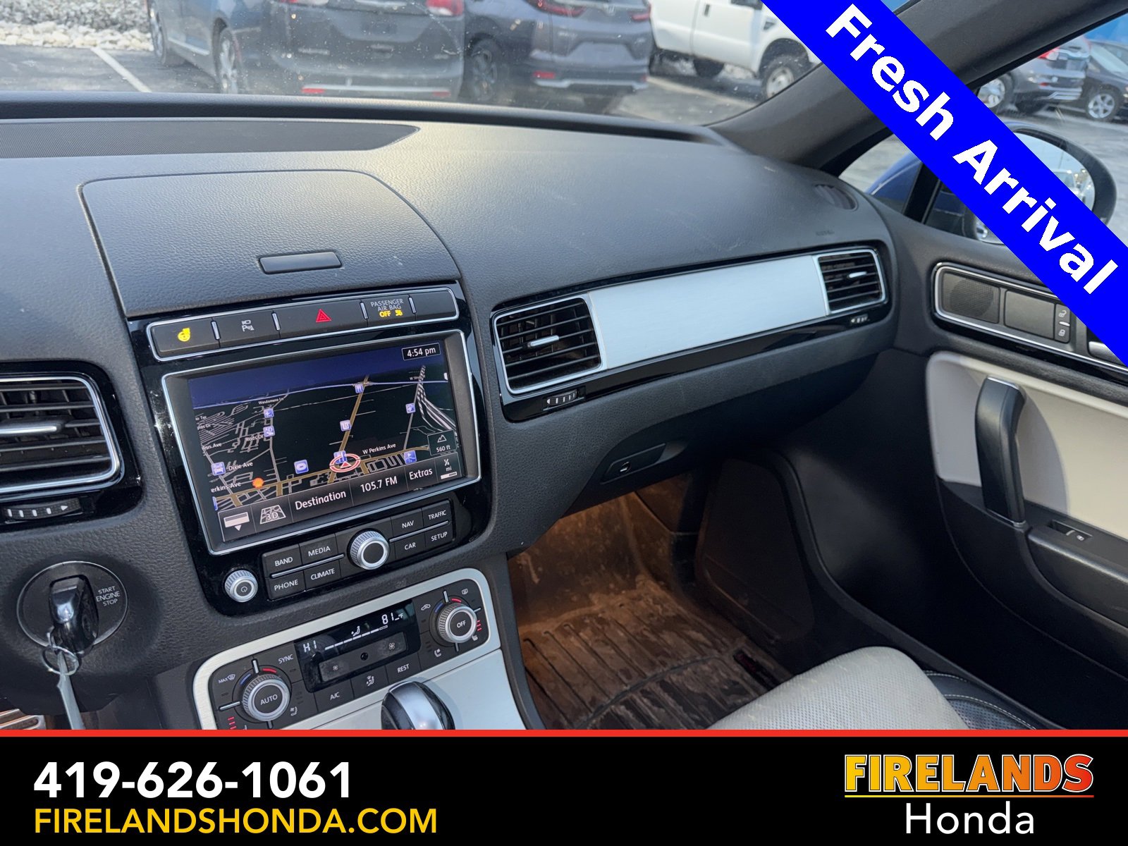 Used 2017 Volkswagen Touareg Wolfsburg Edition image 21