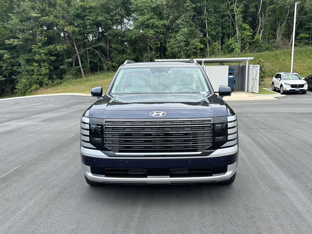 Used 2026 Hyundai Palisade Calligraphy FWD image 2