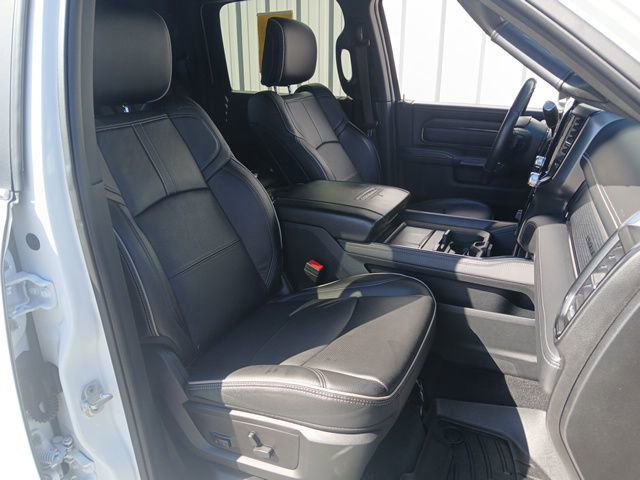 Used 2023 RAM 3500 Limited image 35