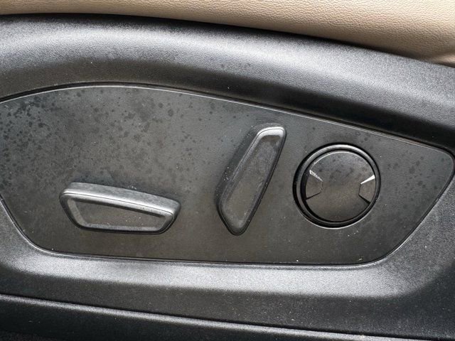 Used 2022 Ford Explorer XLT w/ Equipment Group 202A RWD image 29