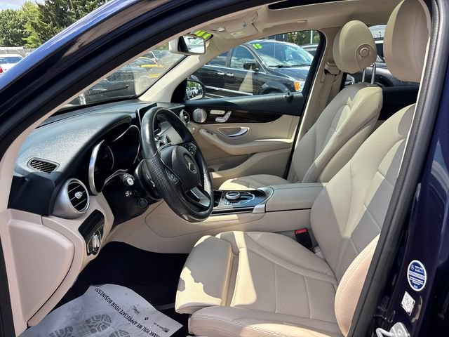 Used 2019 Mercedes-Benz GLC 300 4MATIC image 6