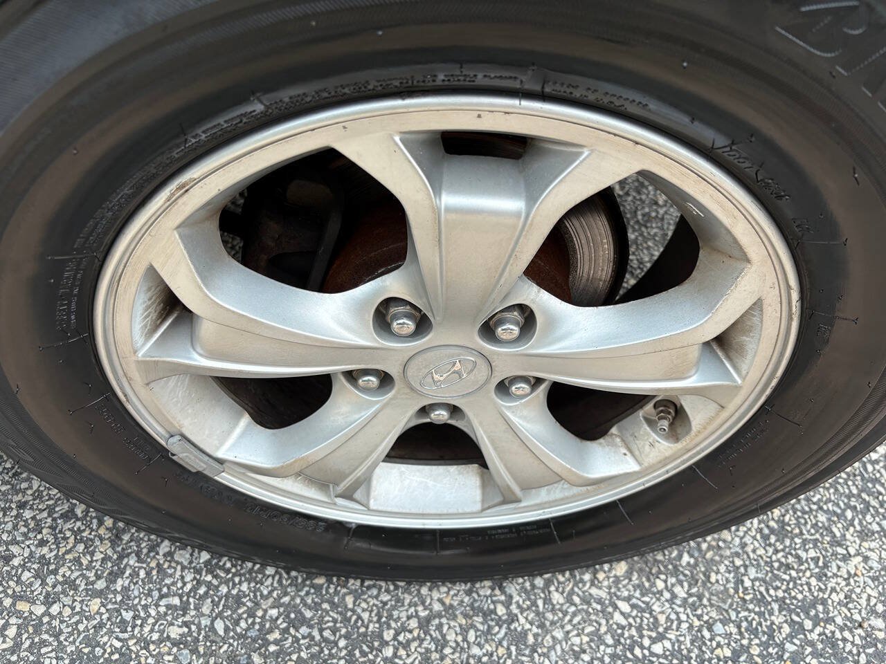 Used 2009 Hyundai Tucson SE FWD image 8