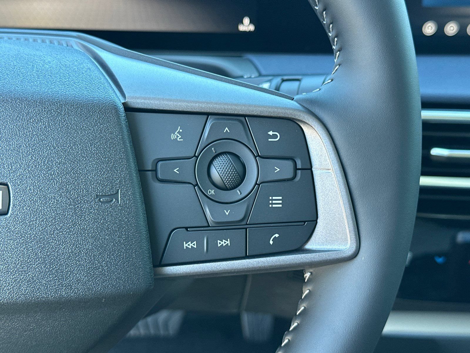 New 2026 Nissan Sentra SL w/ Floor Mat Package FWD image 22