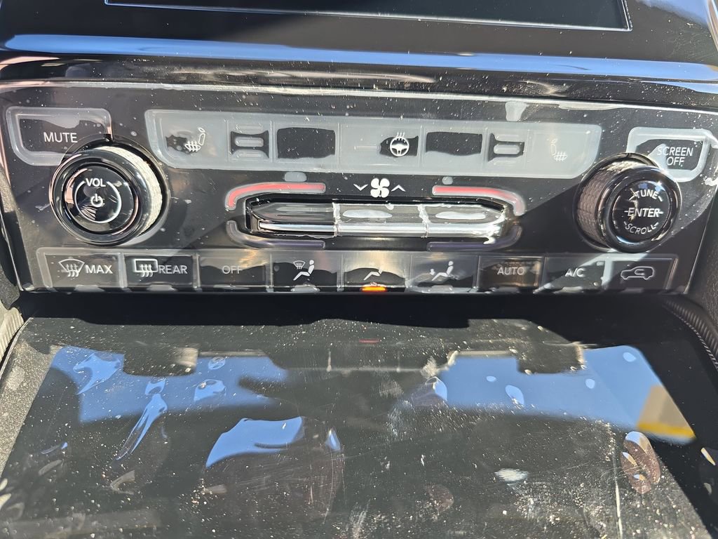 New 2025 Jeep Grand Cherokee Altitude image 21