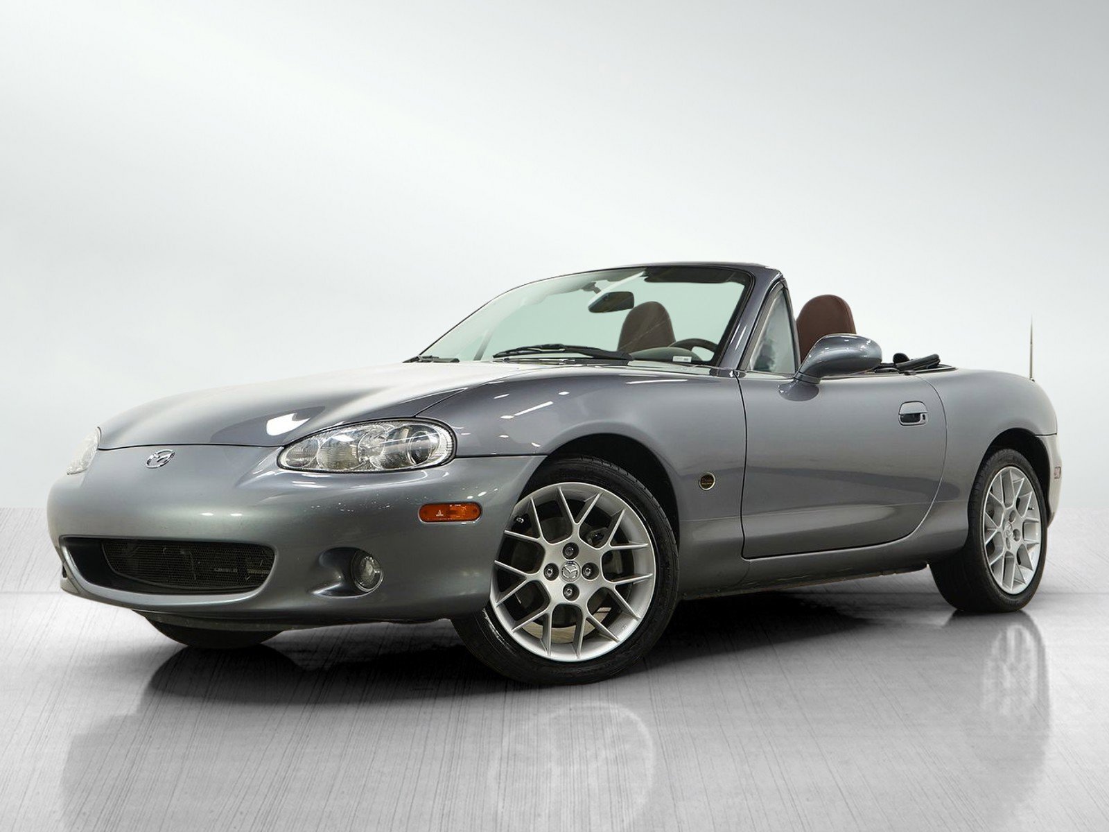 Used 2002 MAZDA MX-5 Miata SE RWD image 2