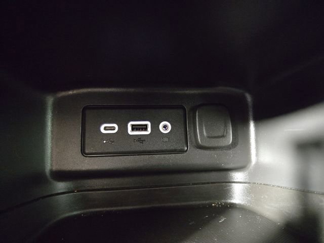 Used 2020 Chevrolet Equinox LT w/ Midnight Edition image 26