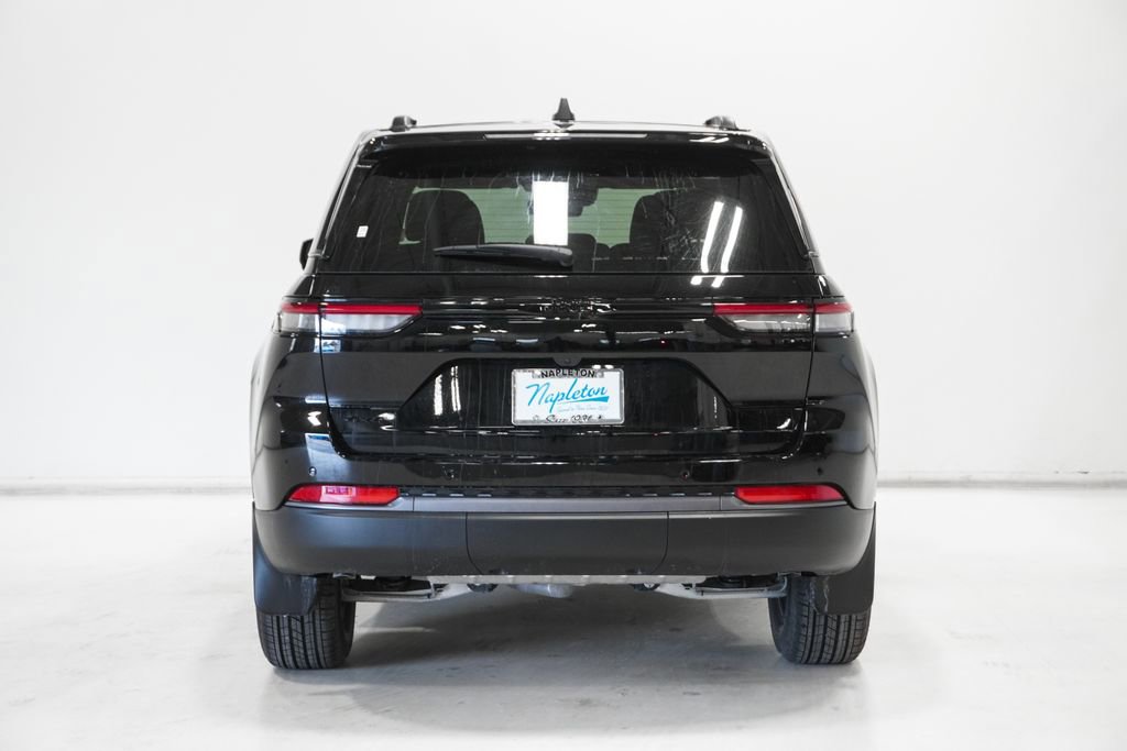 New 2026 Jeep Grand Cherokee L Limited w/ MOPAR Finishing Package AWD/4WD image 6
