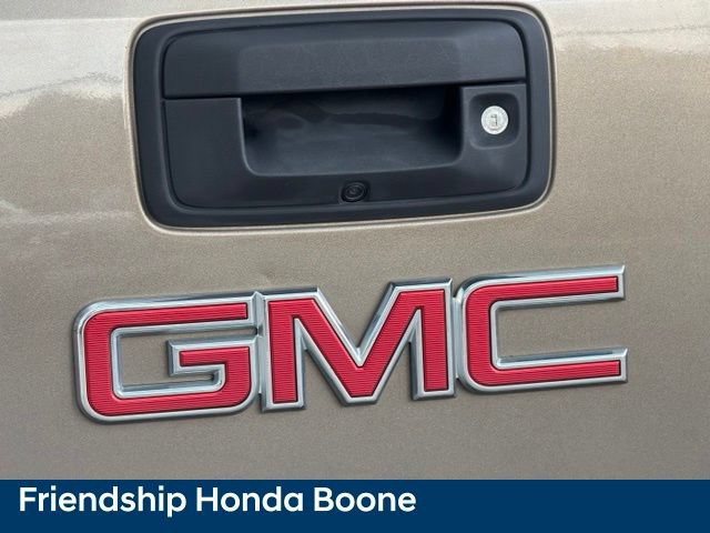 Used 2015 GMC Canyon SLE AWD/4WD image 11