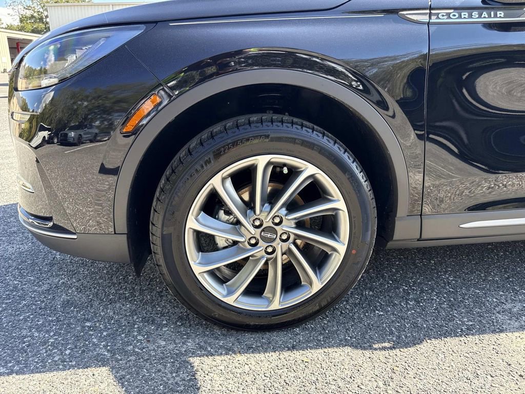 New 2026 Lincoln Corsair Premiere image 10