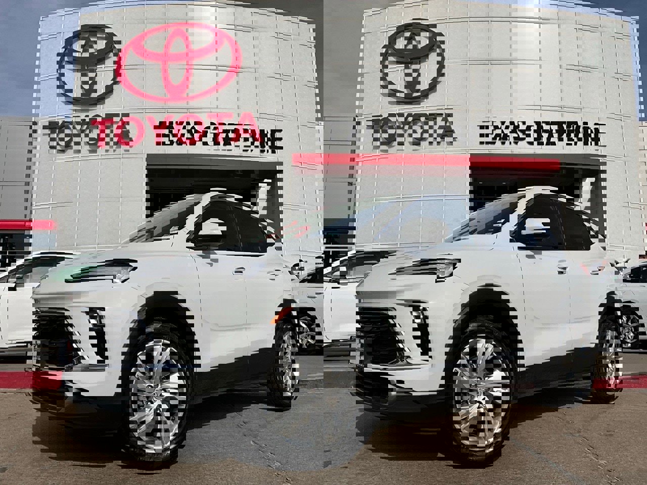 Used 2025 Buick Encore GX Preferred image 2