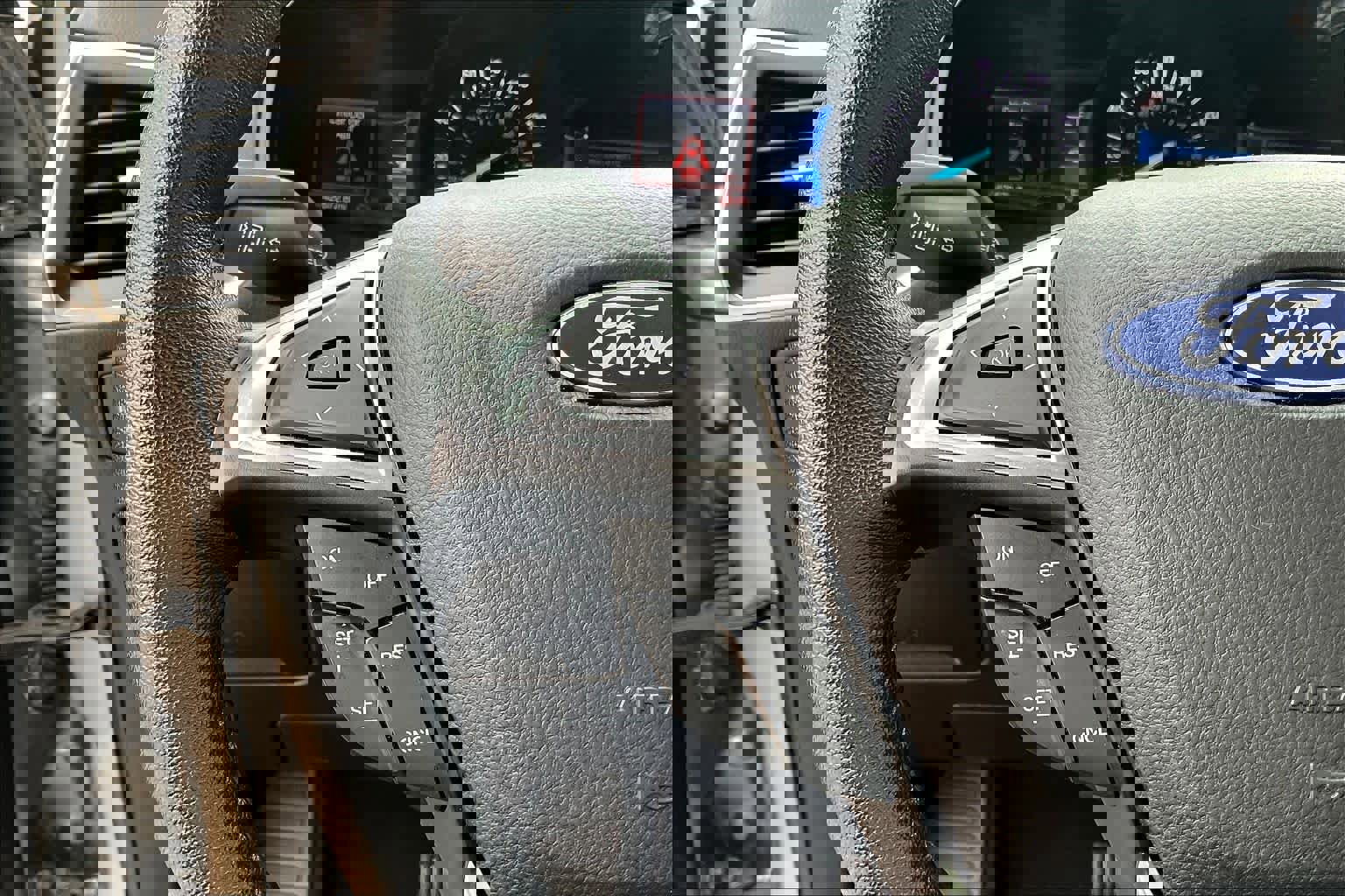 Used 2024 Ford Edge Titanium image 21