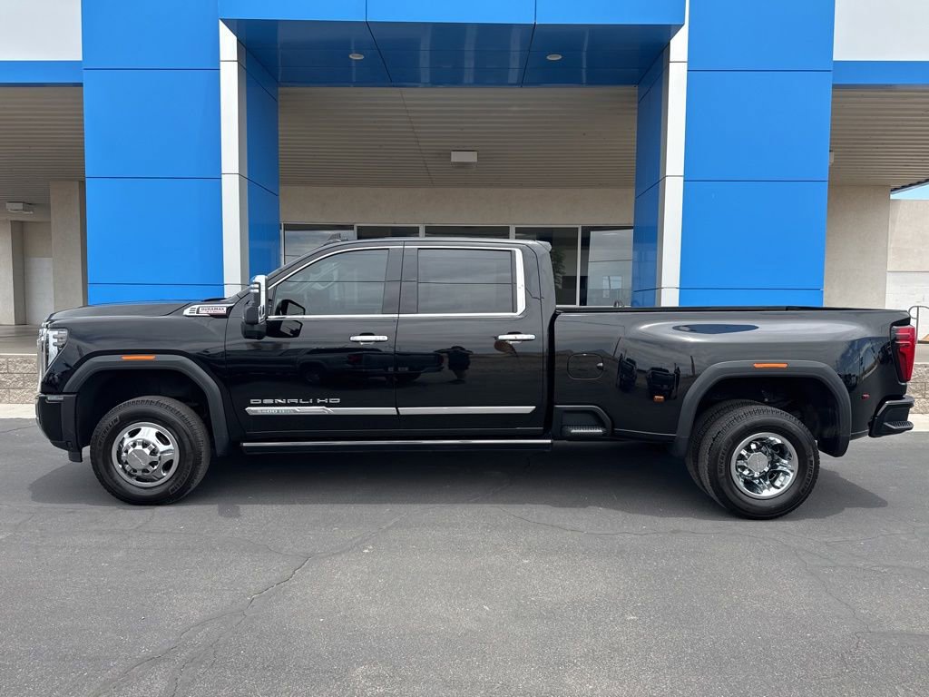 Used 2025 GMC Sierra 3500 Denali w/ Denali Reserve Package AWD/4WD image 11