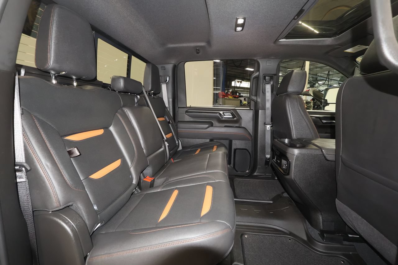 Used 2025 GMC Sierra 2500 AT4 w/ AT4 Premium Plus Package AWD/4WD image 26