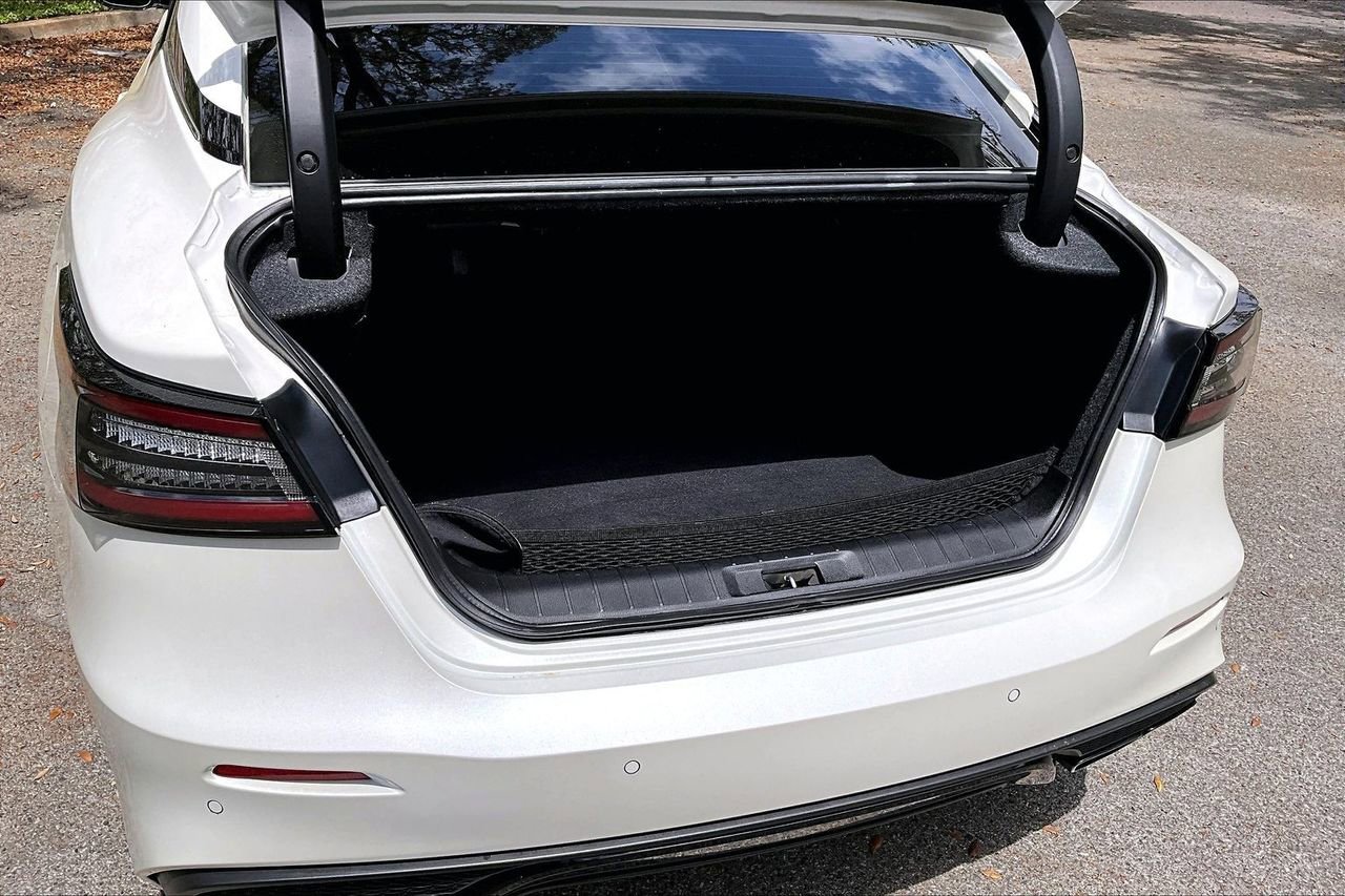 Used 2023 Nissan Maxima SR w/ Sport Mat Group FWD image 37