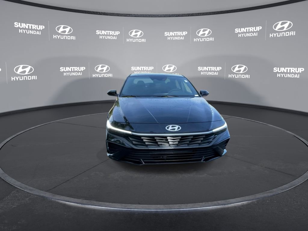 Used 2025 Hyundai Elantra Sport image 6