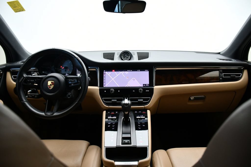 Certified 2023 Porsche Macan S AWD/4WD image 19