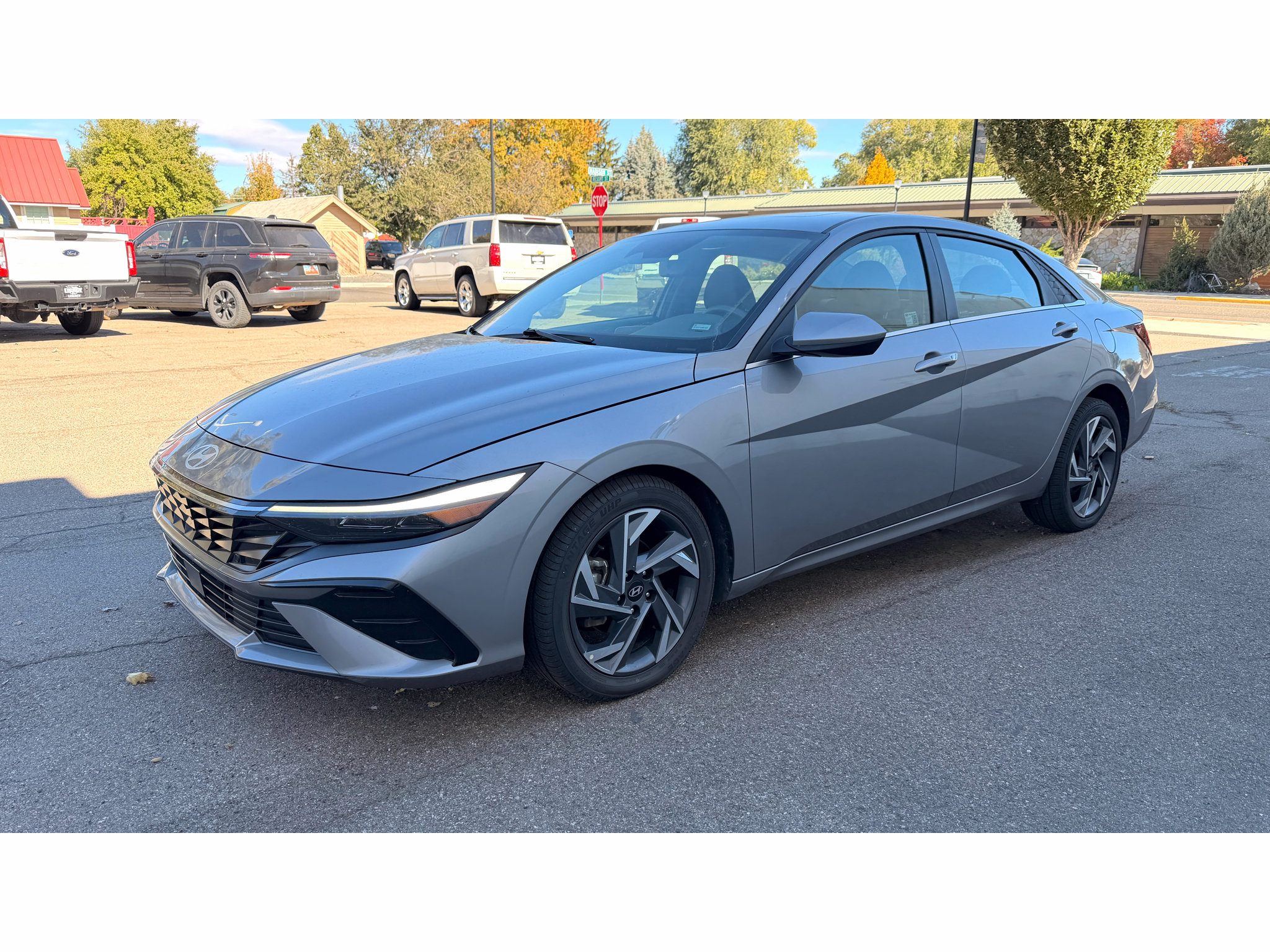 Used 2025 Hyundai Elantra SEL FWD image 5
