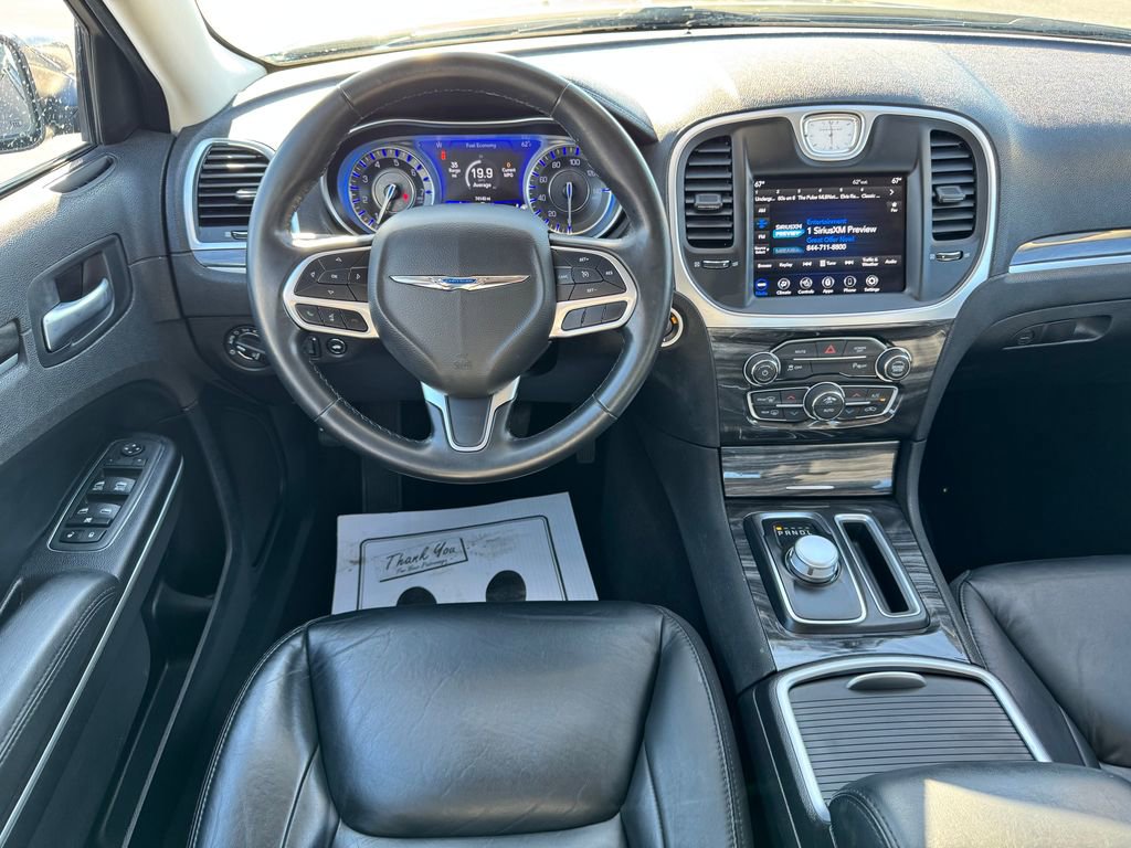 Used 2021 Chrysler 300 Touring L image 21