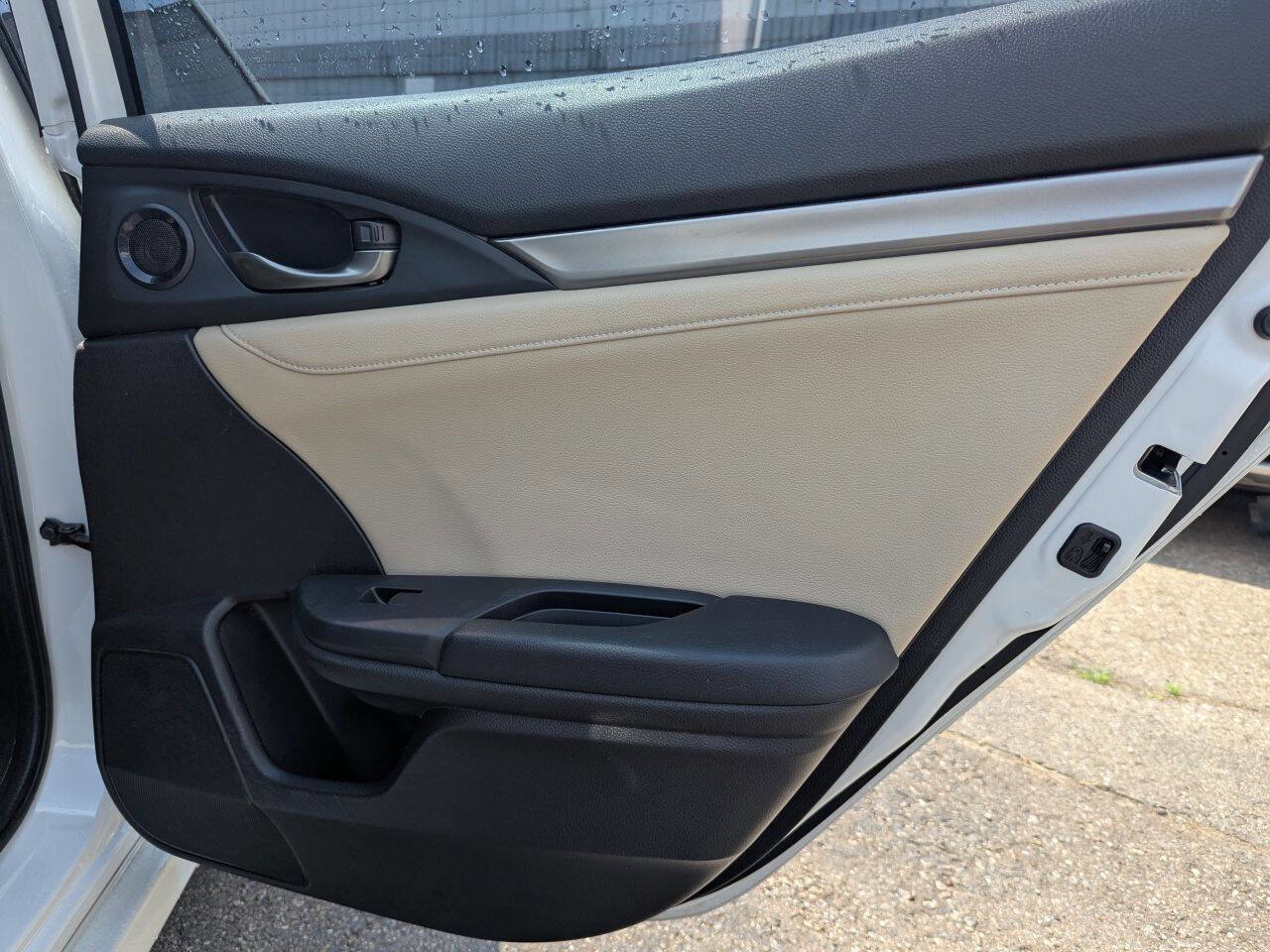 Used 2020 Honda Civic EX-L image 18