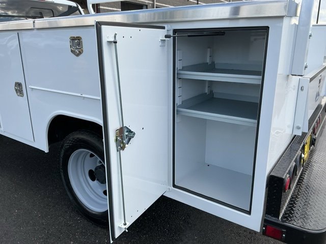 New 2026 Ford F550 4x4 Supercab Super Duty image 8