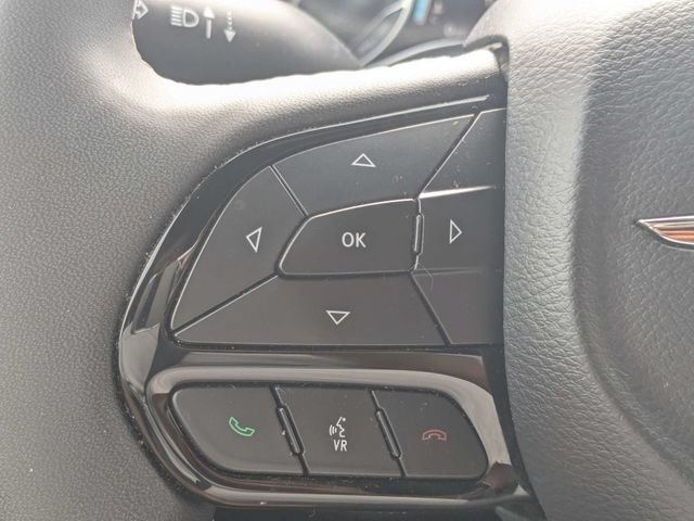 Used 2025 Chrysler Pacifica Limited FWD image 24