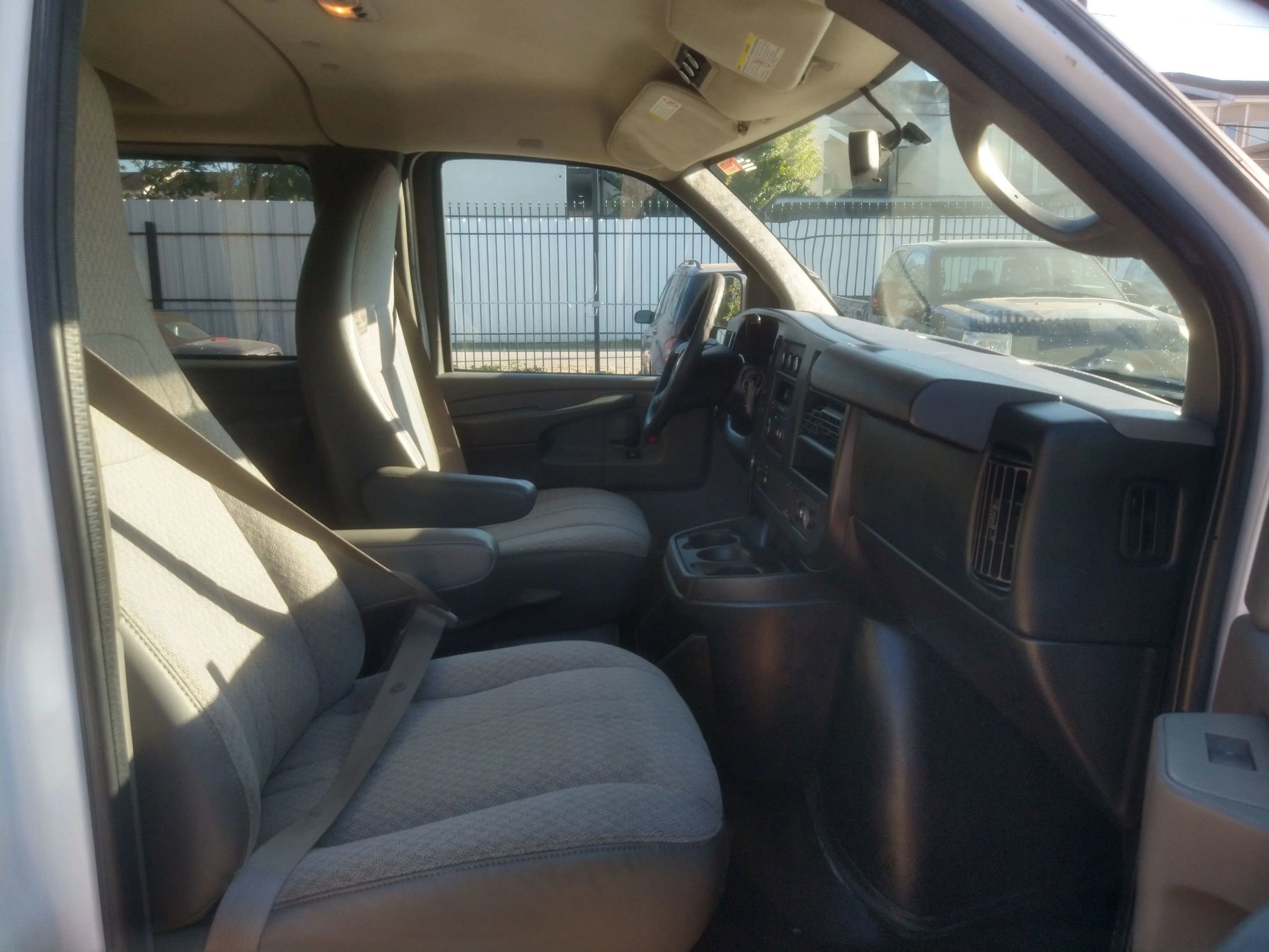 Used 2015 Chevrolet Express 2500 LS image 23