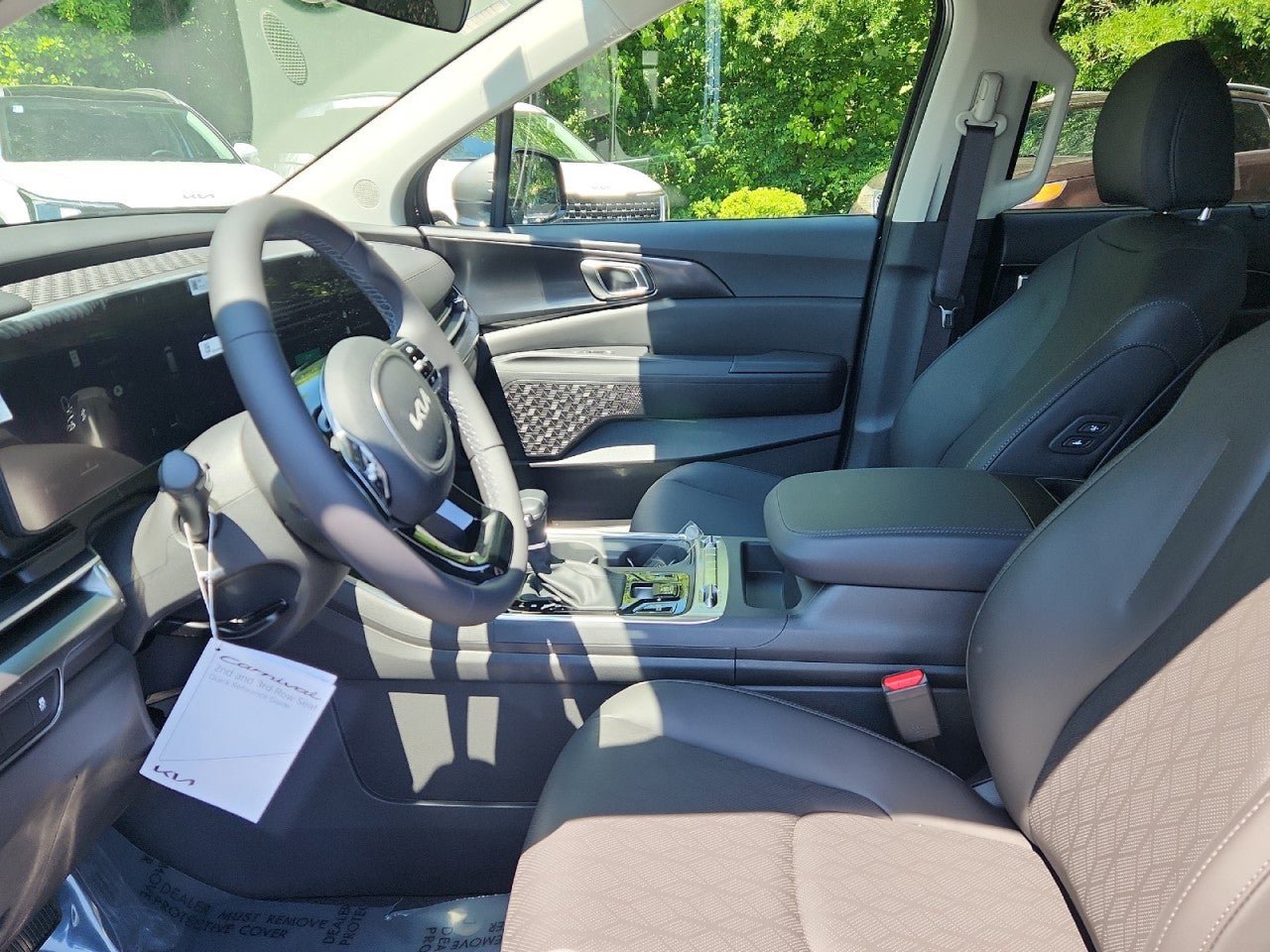 New 2026 Kia Carnival SX w/ SX Dark Edition Package FWD image 19