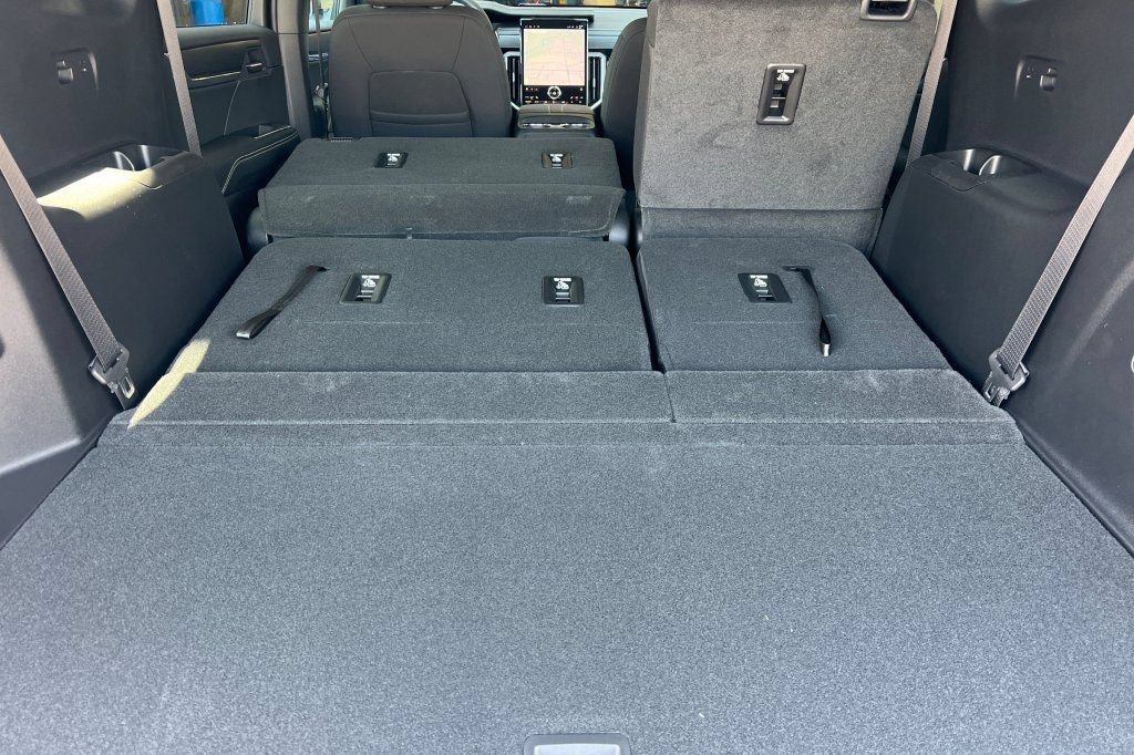 New 2026 GMC Acadia Elevation w/ Black Edition AWD/4WD image 13