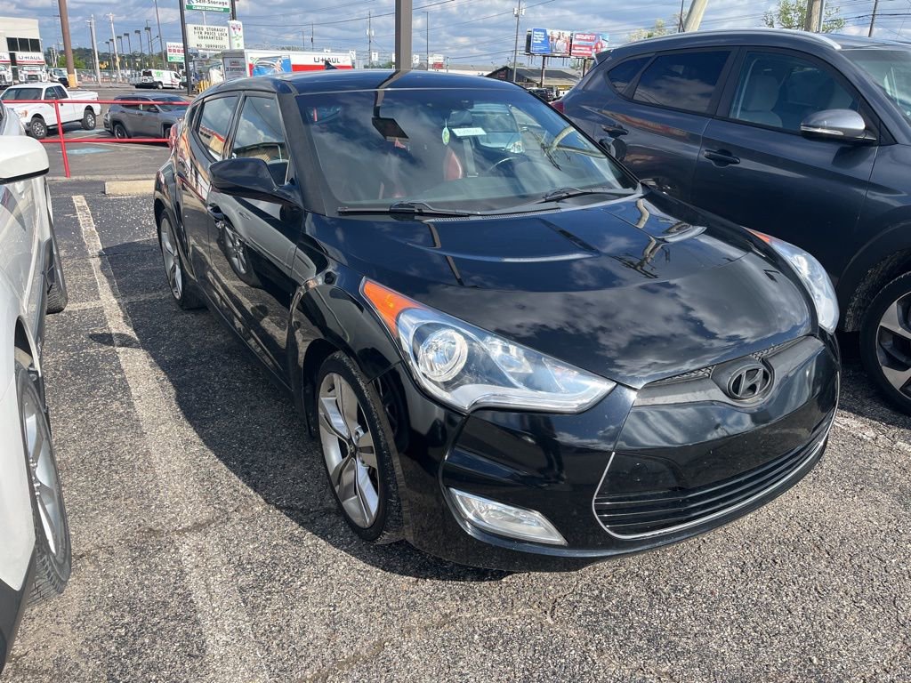 Used 2014 Hyundai Veloster w/ Technology Package 03 FWD image 3