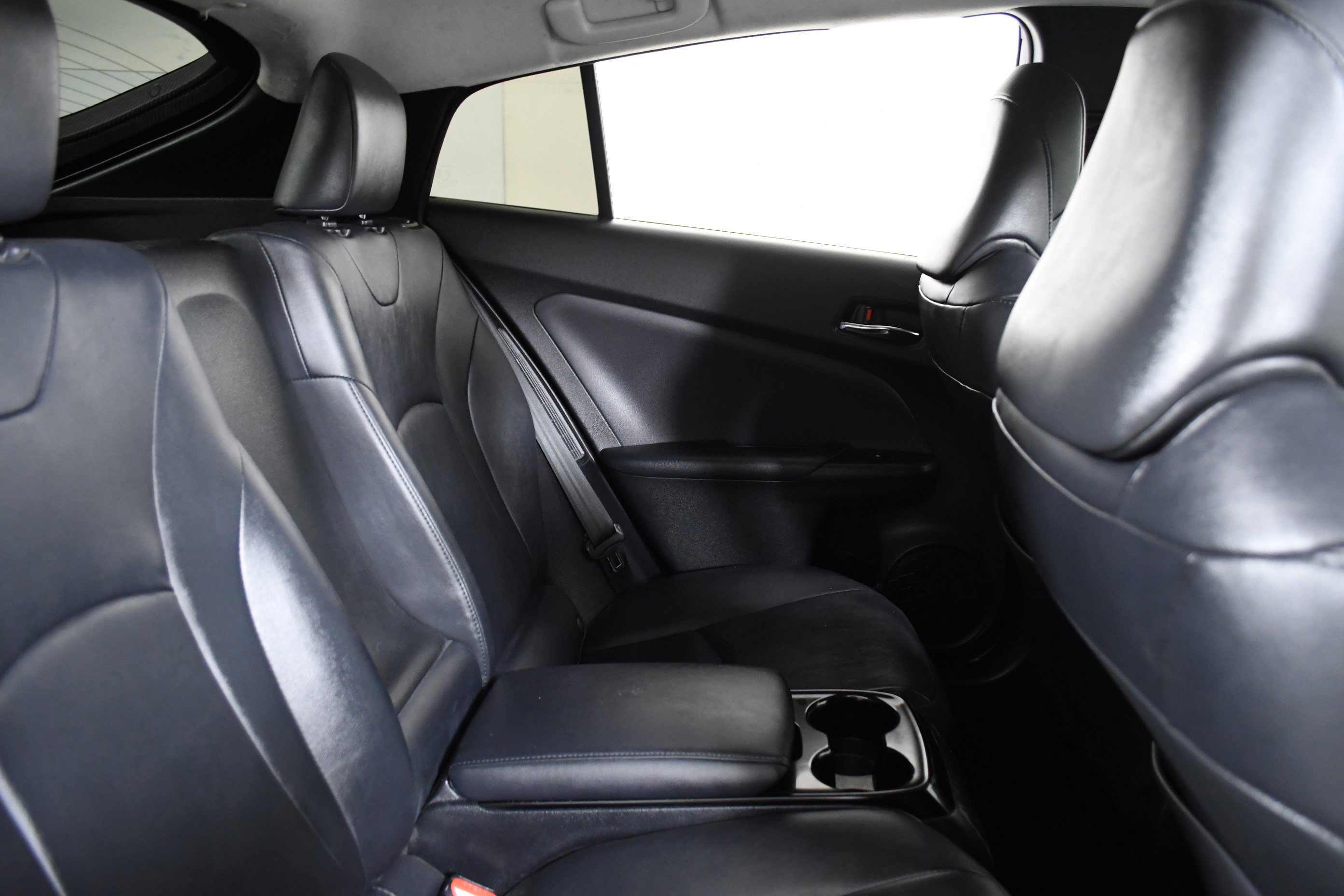 Used 2017 Toyota Prius Prime Advanced image 24