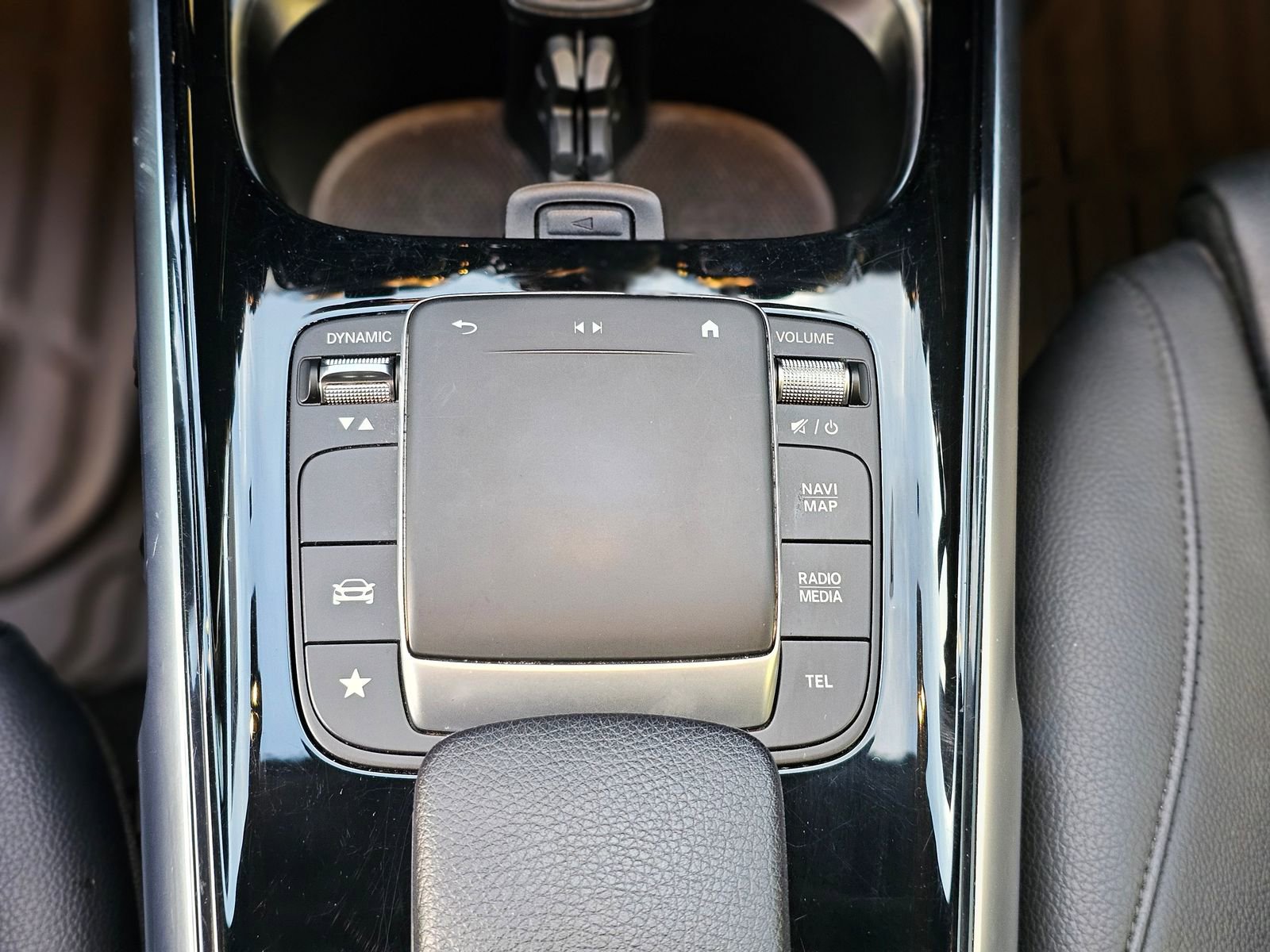 Used 2022 Mercedes-Benz GLB 250 4MATIC image 14