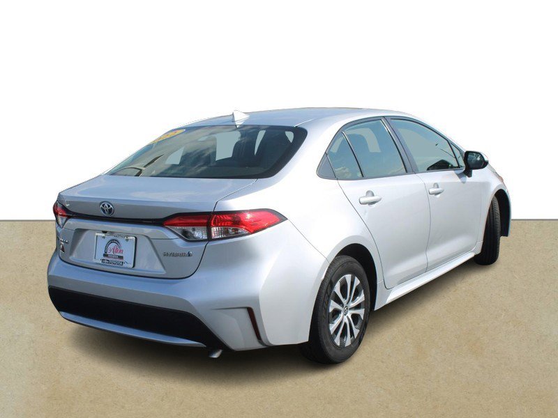 Used 2022 Toyota Corolla LE FWD image 4