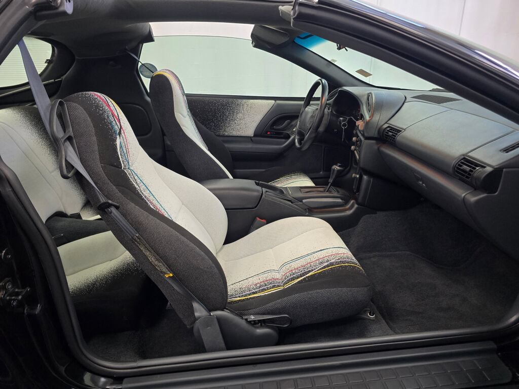Used 1993 Chevrolet Camaro Z28 RWD image 87