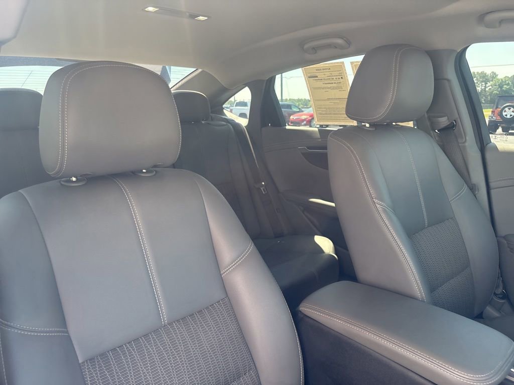 Used 2018 Chevrolet Impala LT FWD image 26