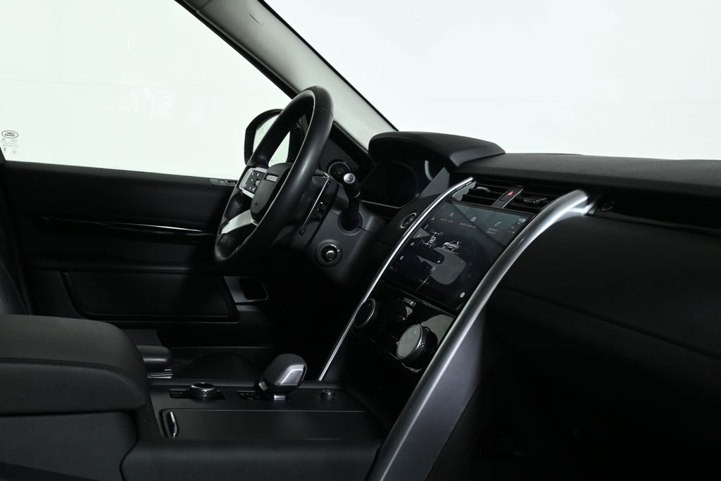 Used 2024 Land Rover Discovery S AWD/4WD image 32