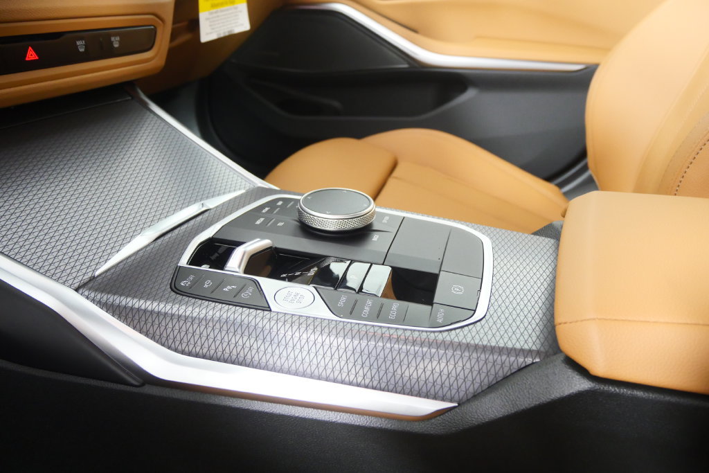 New 2026 BMW 330i Sedan RWD image 22
