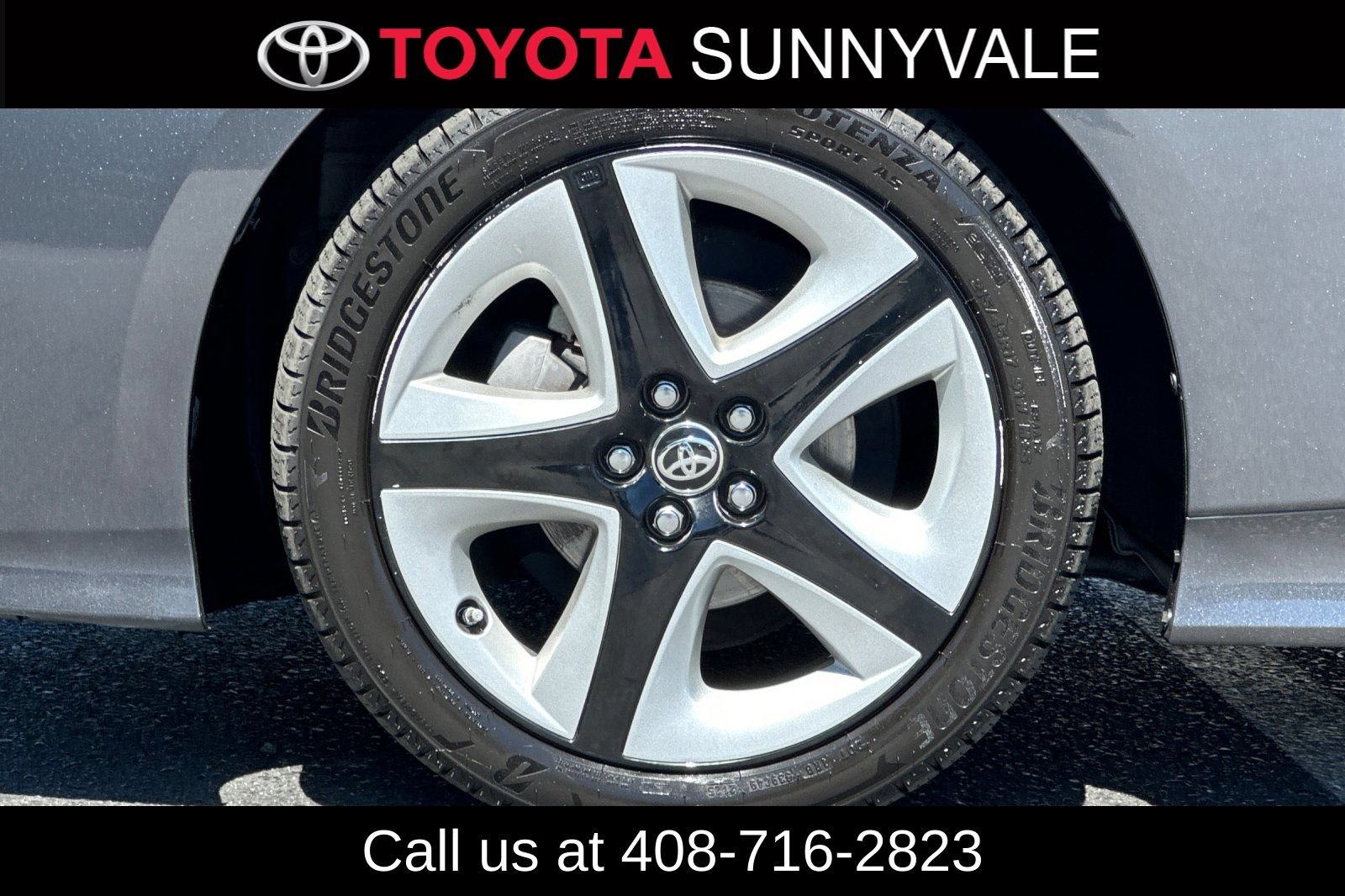 Used 2016 Toyota Prius Three Touring FWD image 12