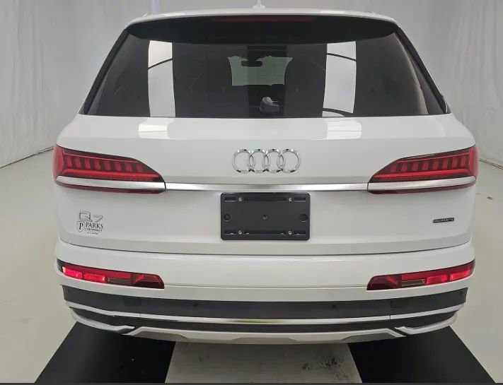 Used 2023 Audi Q7 2.0T Premium w/ Convenience Package AWD/4WD image 14