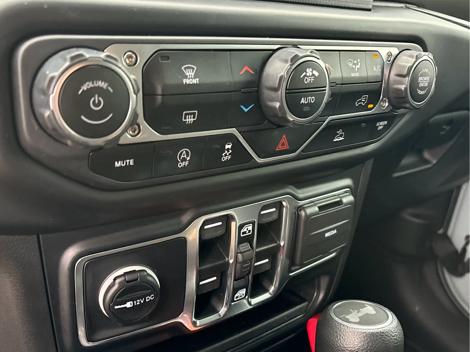 Used 2023 Jeep Wrangler Willys image 15