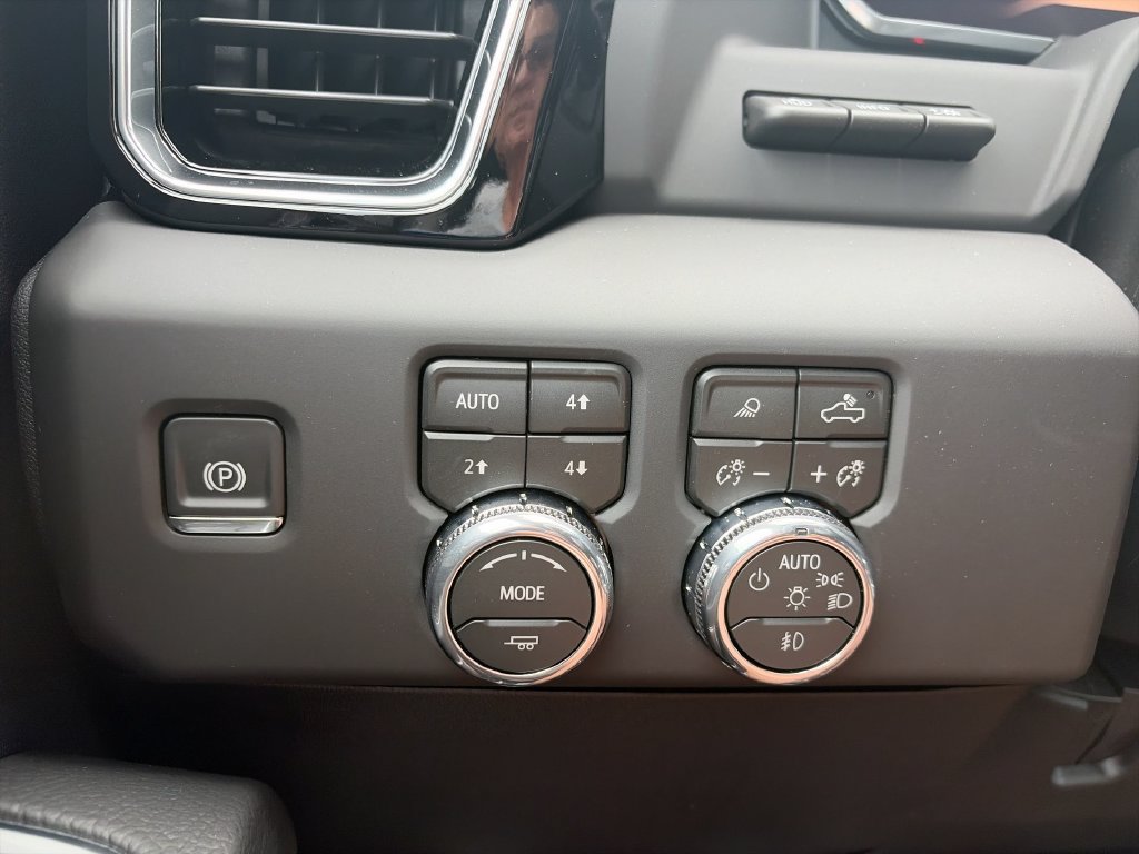 New 2026 GMC Sierra 2500 Denali w/ Denali Reserve Package AWD/4WD image 25