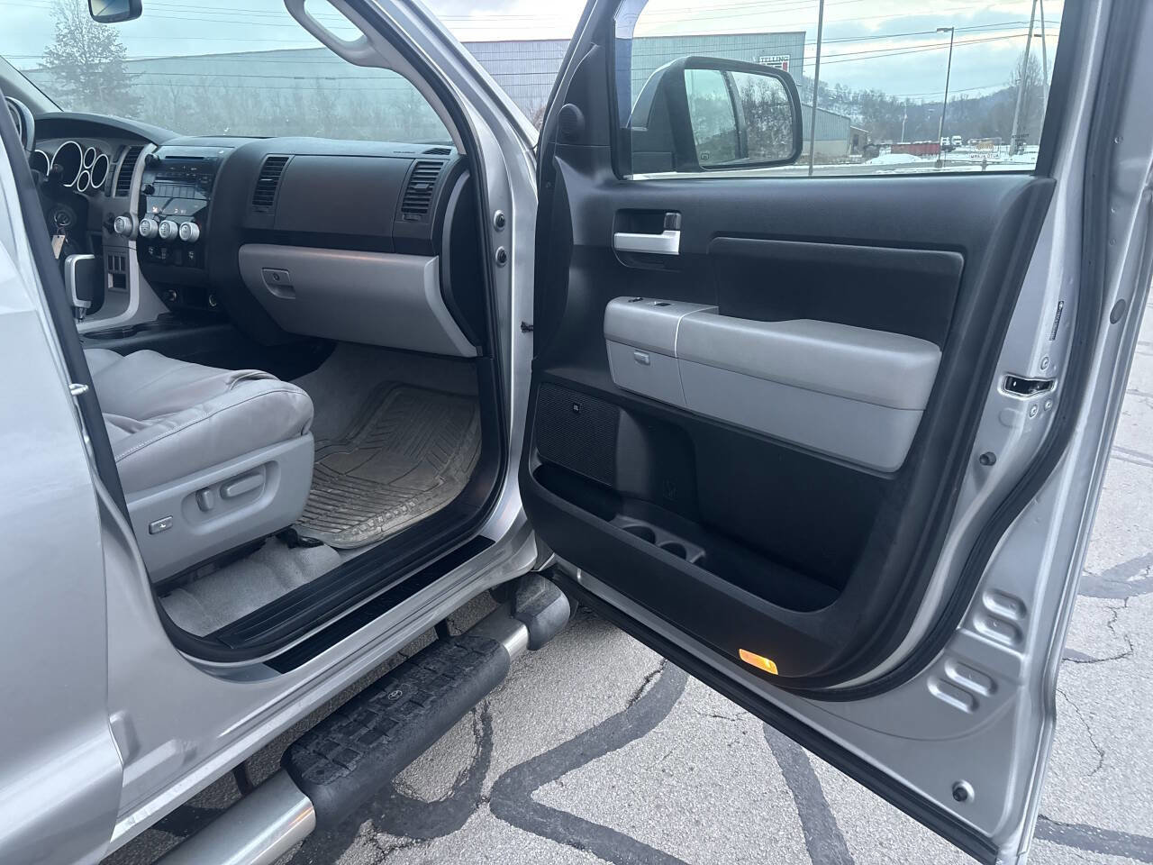 Used 2008 Toyota Tundra Limited image 18