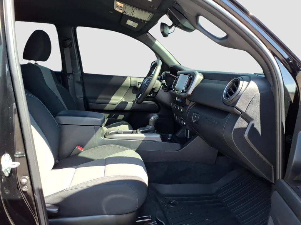 Used 2023 Toyota Tacoma TRD Sport AWD/4WD image 9
