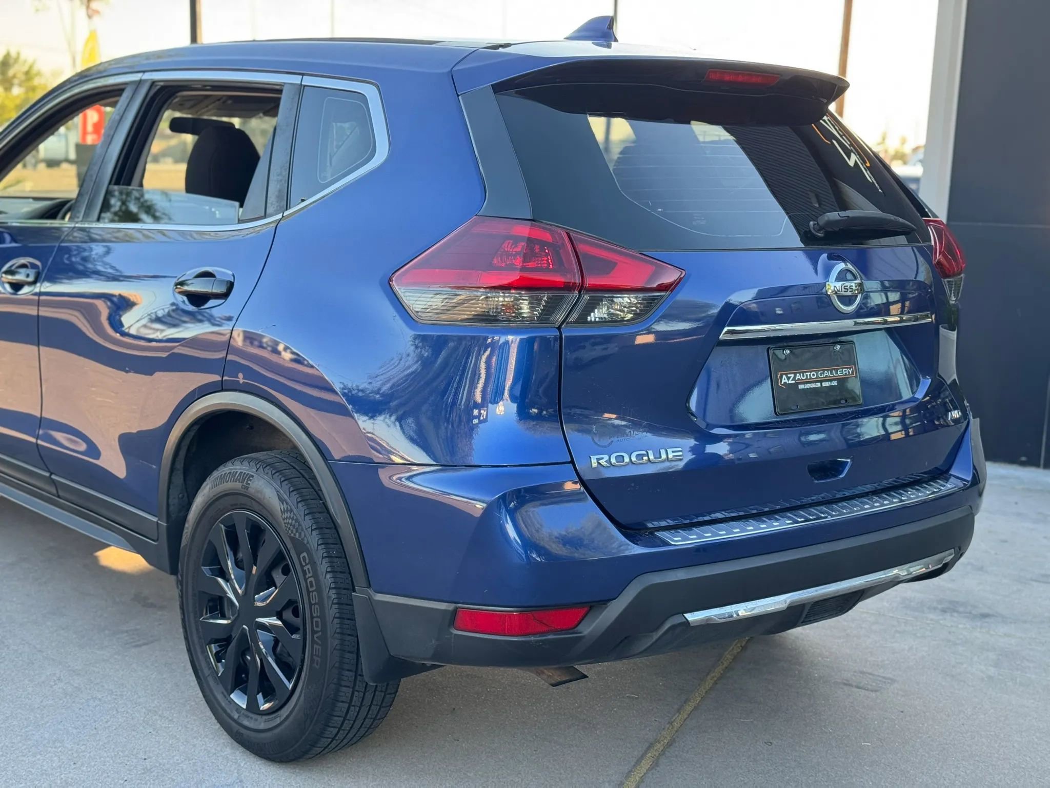 Used 2018 Nissan Rogue S image 42