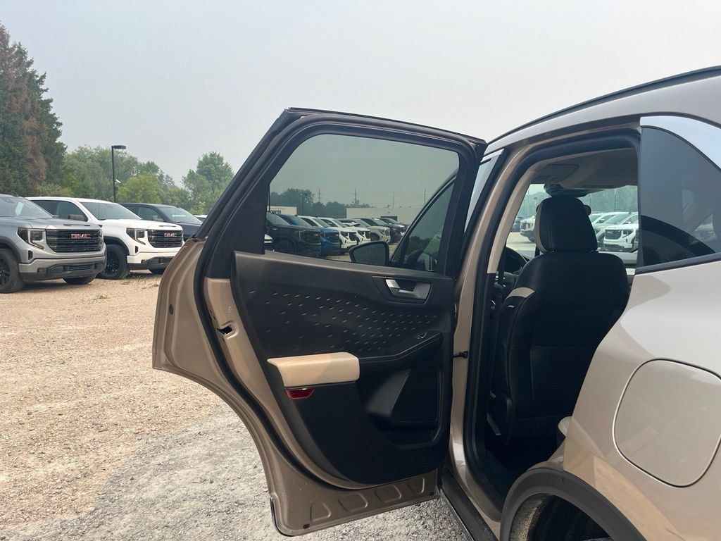 Used 2020 Ford Escape SEL AWD/4WD image 30